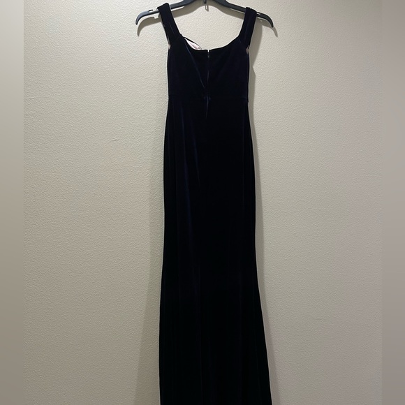Macy’s dark blue prom dress - Picture 3 of 3